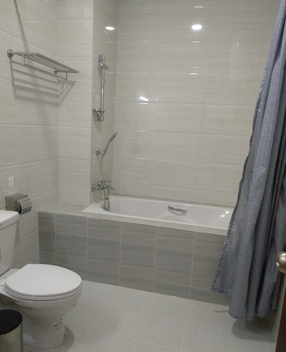Bathroom 3, City Light Hotel, Taunggye