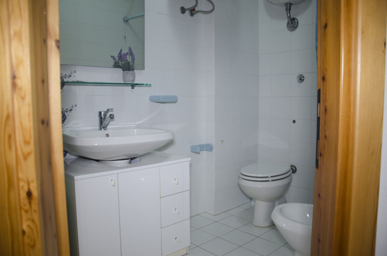 Bathroom 4, Casa Mostella, Sassari
