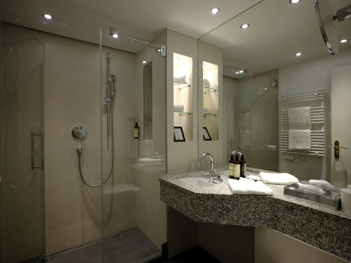 Bathroom 4, Villa Carlton - Adults Only, Salzburg