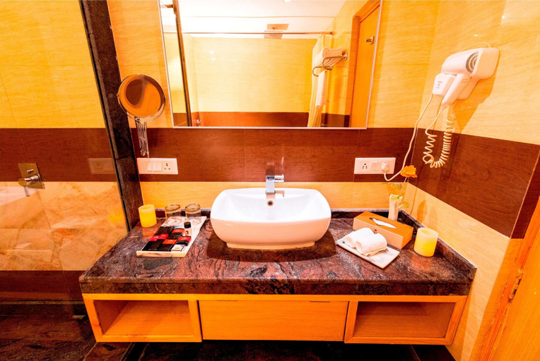 Bathroom 5, Ramada by Wyndham Neemrana, Alwar