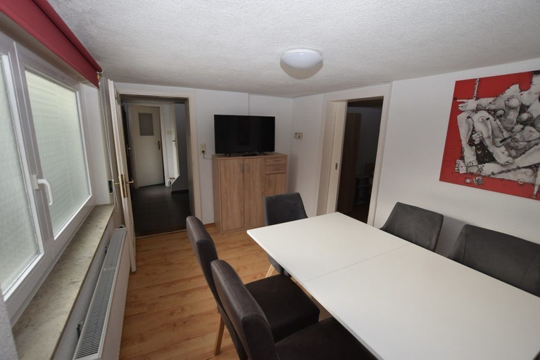 Others 3, AB Apartment 27, Stuttgart