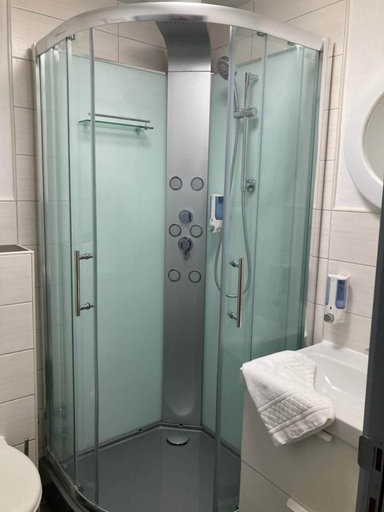 Bathroom 5, Hotel Fritz, Cochem-Zell