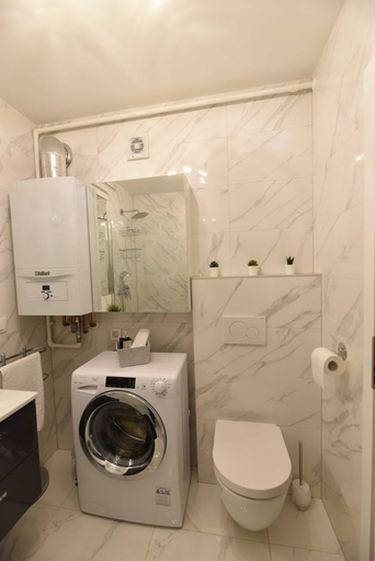 Bathroom 3, Mary's Apartment, Zagreb