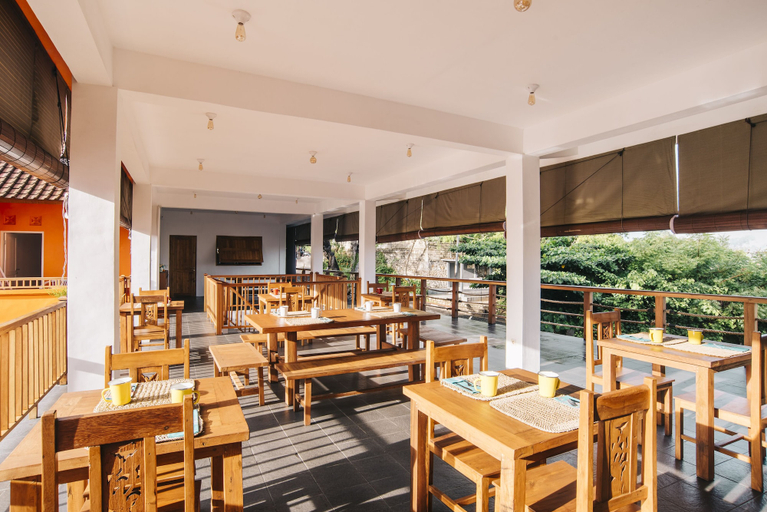 Food & Drinks 5, The Room Padang-Padang, Badung