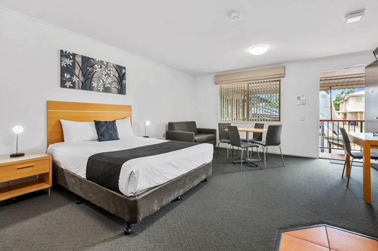 Bedroom 3, Browns Plains Motor Inn, Browns Plains
