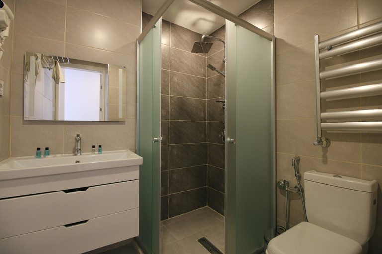 Bathroom, ZamZam Hotel, Baku