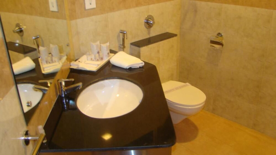 Bathroom 5, Hotel Dayal, Udaipur