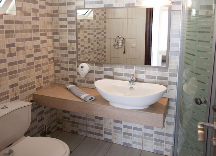 Bathroom 4, Hotel Kanali, Epirus