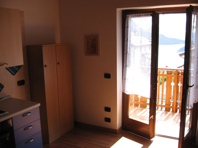 Bedroom 2, Molvenolago Apartment, Trento