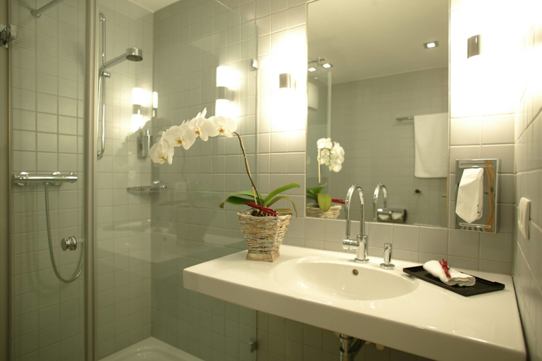 Bathroom 3, Maurers Zollamt Hotel, Kaiserslautern