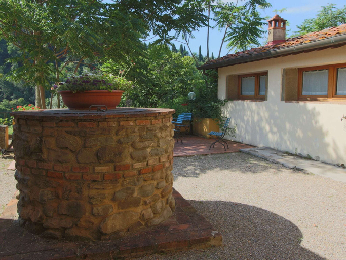 Exterior & Views 2, Spacious Holiday Home in Castelfranco di Sopra with Pool, Arezzo