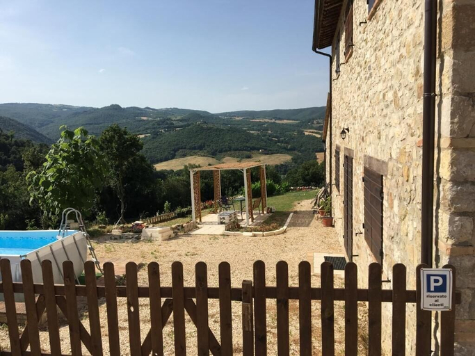 Others 5, Casale Le Orme, Perugia