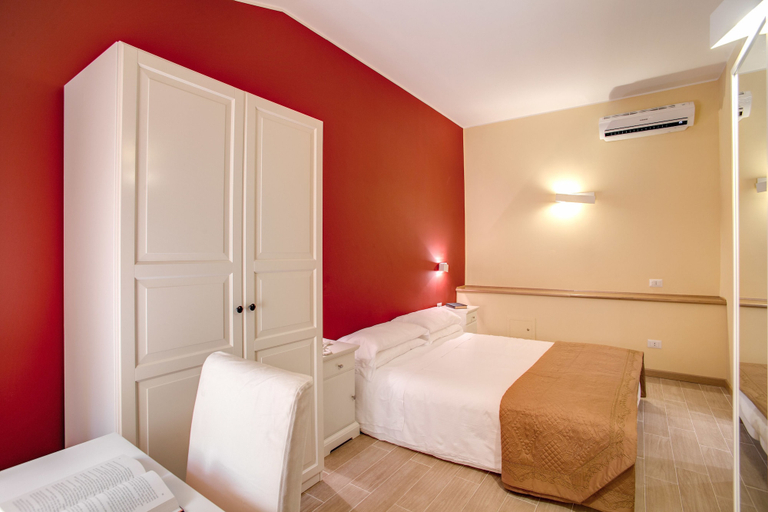 Bedroom 3, Top Floor Navona, Rome