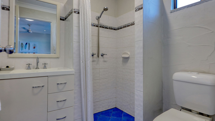 Bathroom 4, Grafton Lodge Motel, Clarence Valley- Grafton