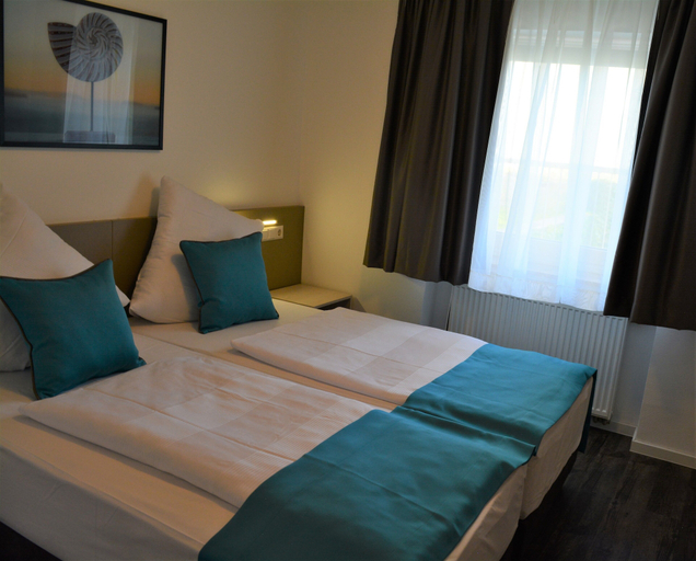 Bedroom 5, Hotel BaWü, Stuttgart