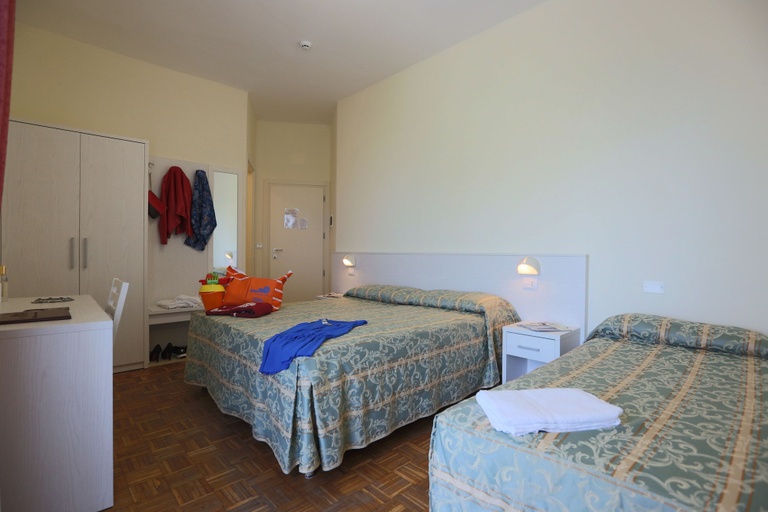 Bedroom 3, Family Hotel Marina Beach, Ravenna