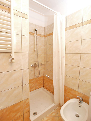 Bathroom 4, Apartment 1077, Medulin