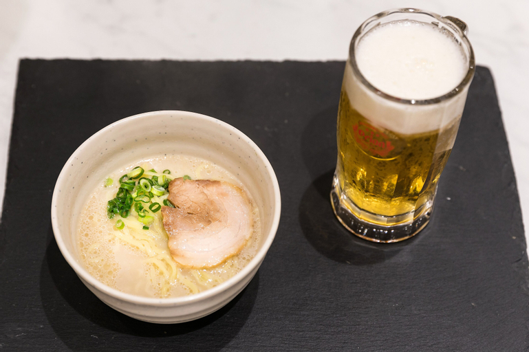Food & Drinks 7