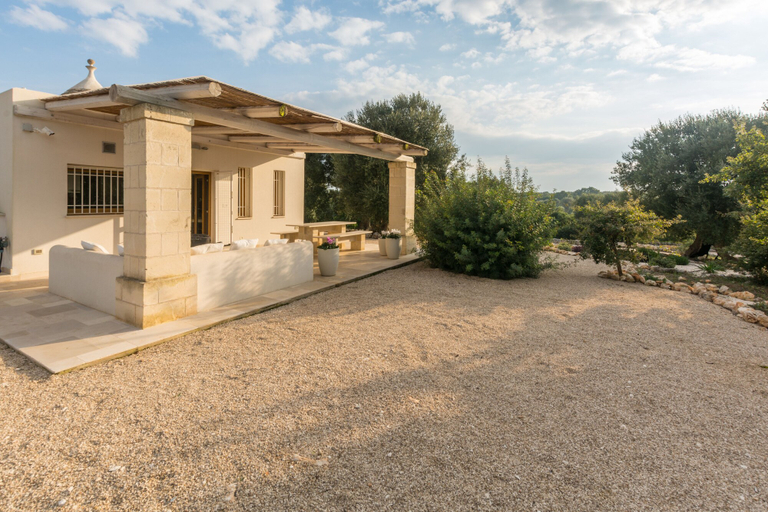 Exterior & Views 2, Trullo Giglio, Brindisi
