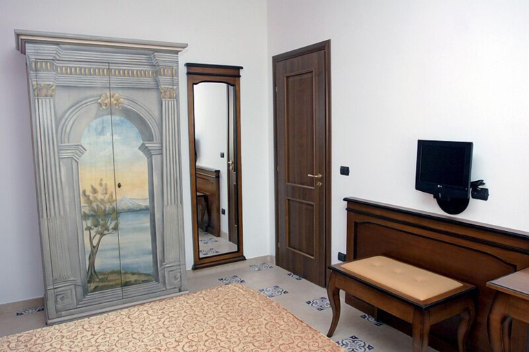 Bedroom 3, La Bruca Resort, Cosenza
