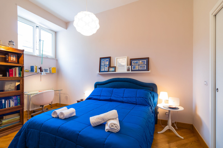 Elegant Flat at Municipio by Napoliapartments, Napoli