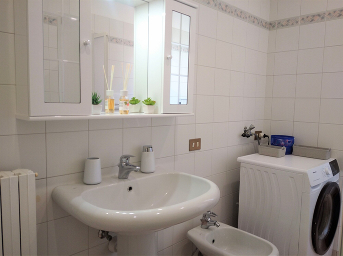 Bathroom 4, Piccolo Nido, Verbano-Cusio-Ossola