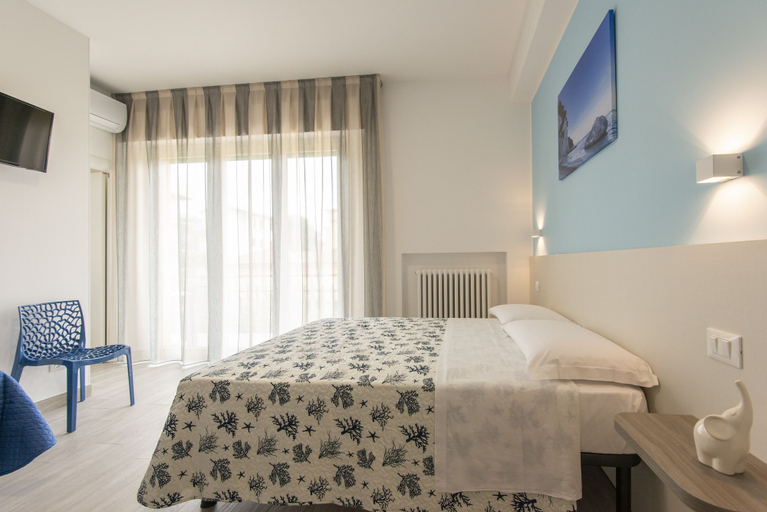 Bedroom 4, Nel Conero affittacamere, Ancona
