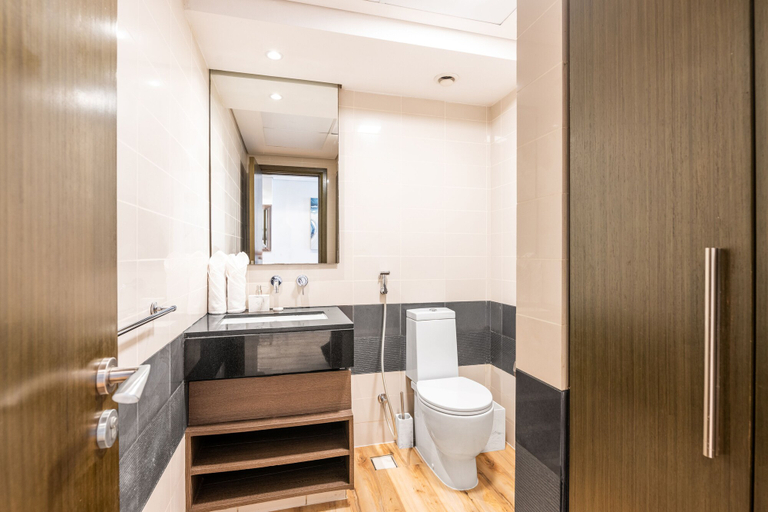 Bathroom 3, Lofts - Downtown Luxury - 5 Min Walk To Dubai Fountain!, Dubai
