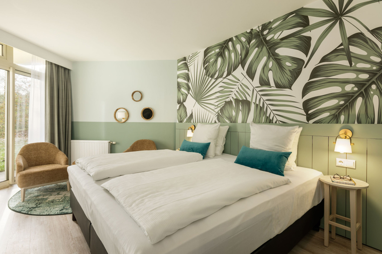 Bedroom 5, Hotel Bispinger Heide by Center Parcs, Heidekreis