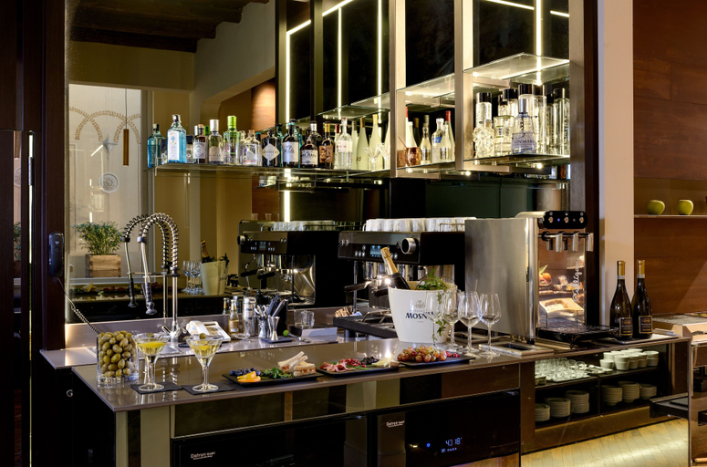 Food & Drinks 5, Hotel Metropolitan, Bologna
