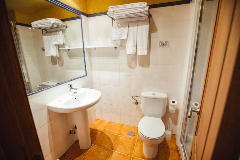 Bathroom 4, Hotel El Sella, Asturias