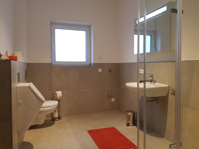 Bathroom 3, fewosi, Gießen