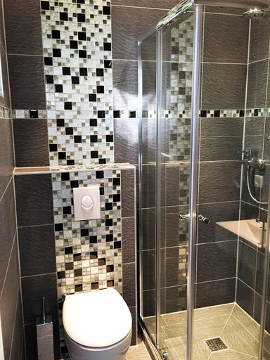 Bathroom 3, Pension Kristalpark, Günzburg