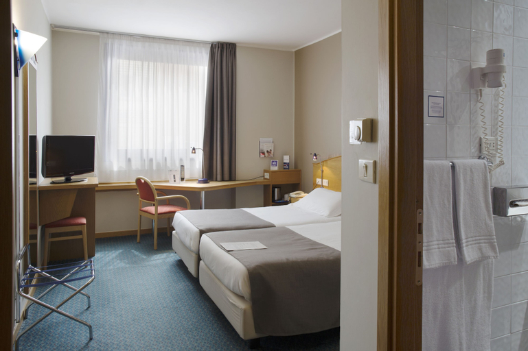 Bedroom 4, City Hotel & Suites Foligno, Perugia