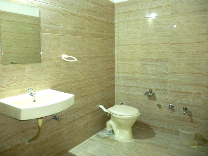 Bathroom 3, Hotel Empire Gandhidham, Kachchh