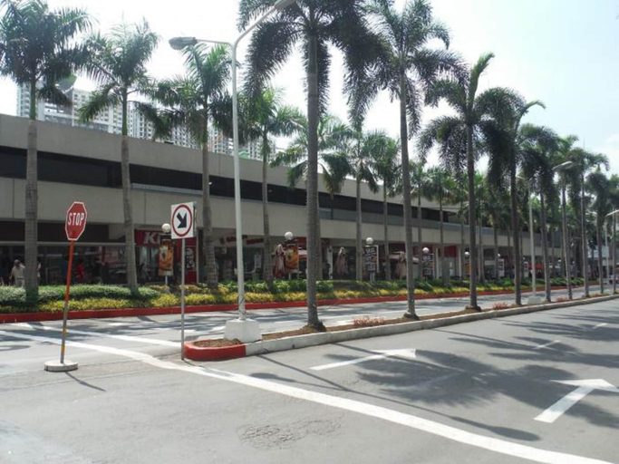 Exterior & Views 2, Cubao ManhattanHeights Unit 4Q Tower D, Quezon City