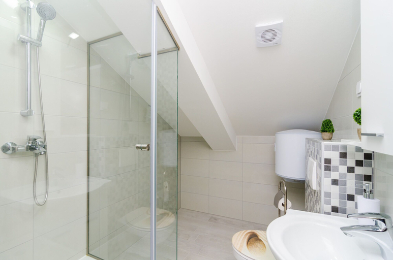 Bathroom 3, Apartments Donita, Dubrovačko Primorje