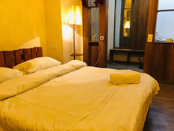 Bedroom 4, Apartment near Dry Bridge, Tbilisi