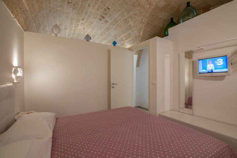 Bedroom 2, Nivis Avis, Bari
