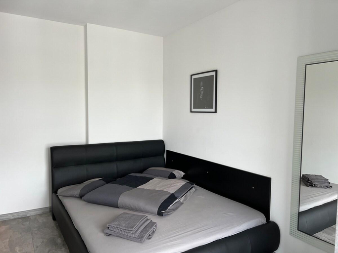 Bedroom 3, Cozy 2-Room Penthouse Lakeview W14, Municipiul Bucuresti
