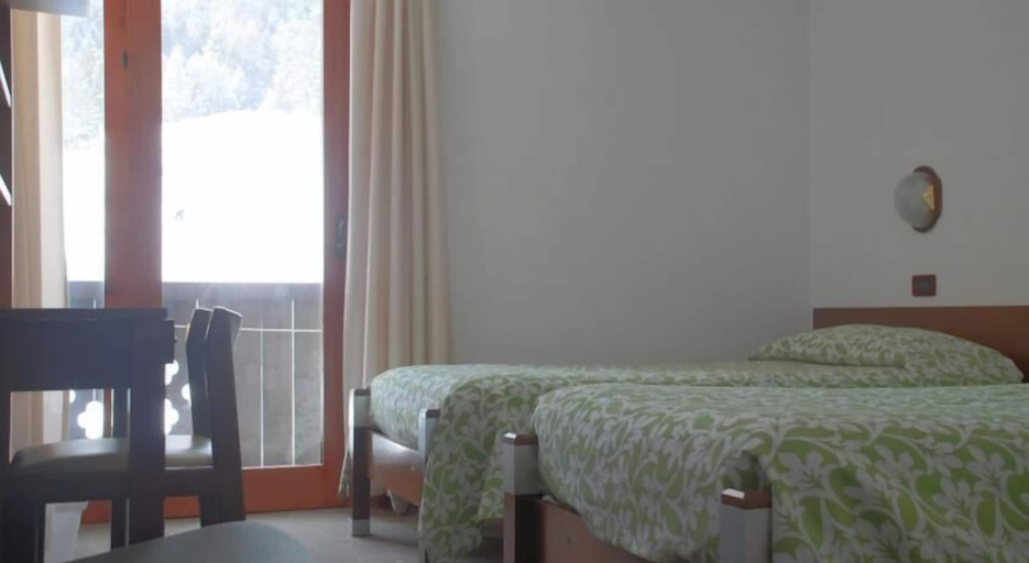 Bedroom 3, Hotel Davost, Udine