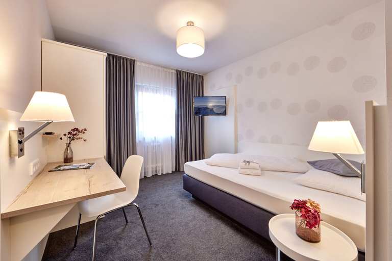 Bedroom 4, Hotel Alter Wirth, Bad Tölz-Wolfratshausen
