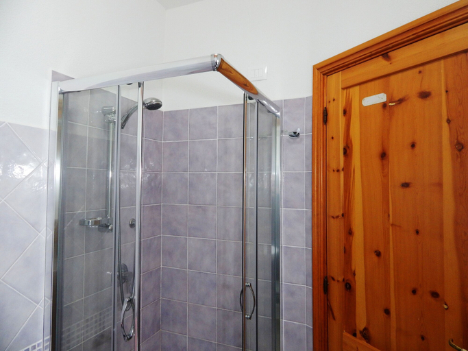 Bathroom 5, Casa Trota, Nuoro