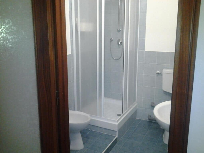 Bathroom 5, Olimpica Relais Guest House Affittacamere CIR 28624, Roma