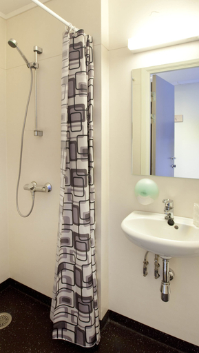Bathroom 3, Lillehammer Stasjonen Hotel, Lillehammer