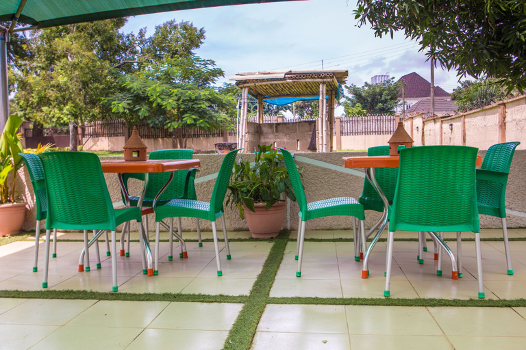 Food & Drinks 5, Skyview Homes, AbujaMun