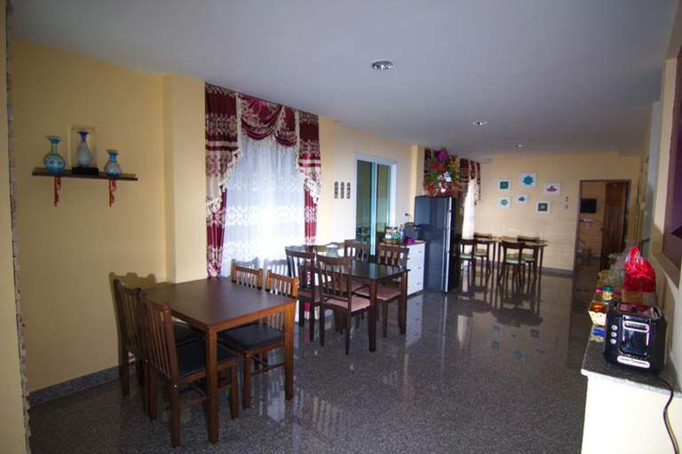 Food & Drinks 5, Chowdhury Home, Muang Chiang Mai