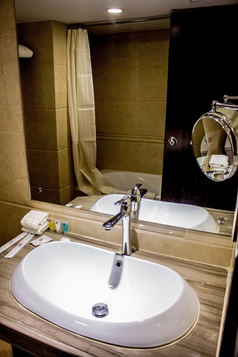 Bathroom 5, Hotel Bengal Canary Park, Dhaka