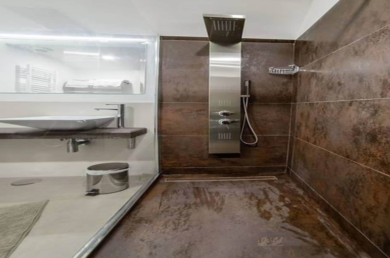 Bathroom 5, Riviera Luxury Suites B&B, Napoli