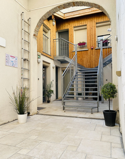 Exterior & Views 2, Lyo Hôtel, Rhône